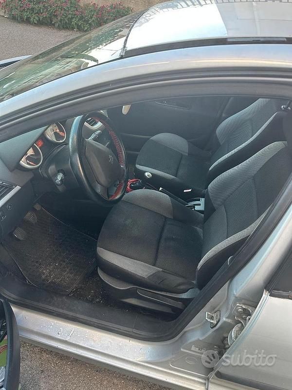 Usata Peugeot 207 75 CV (55 kW) 2009 Grigio Utilitaria