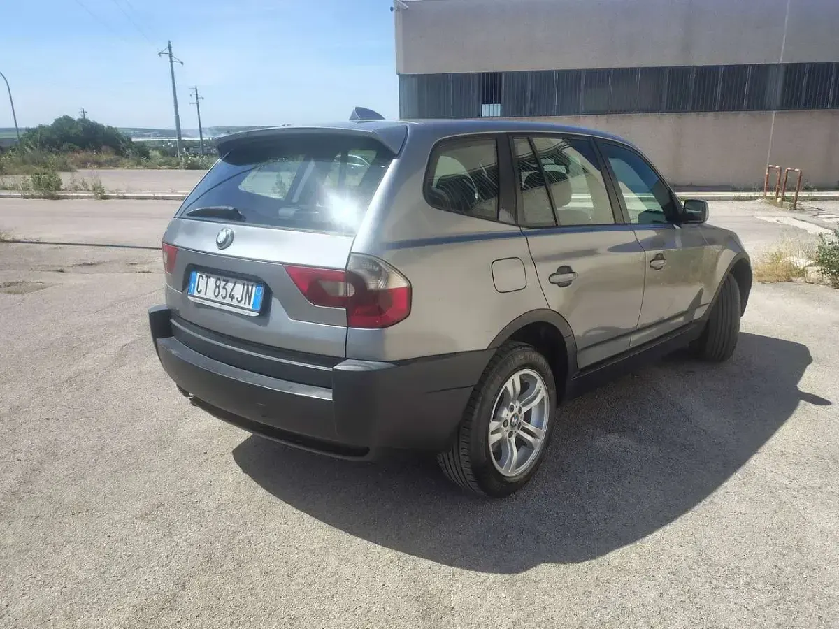 Usata BMW X3 150 CV (110 kW) 2005 Grigio SUV