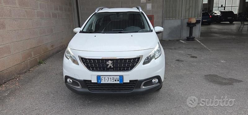 Usata Peugeot 2008 Allure 81 CV (59 kW) 2019 Bianco SUV