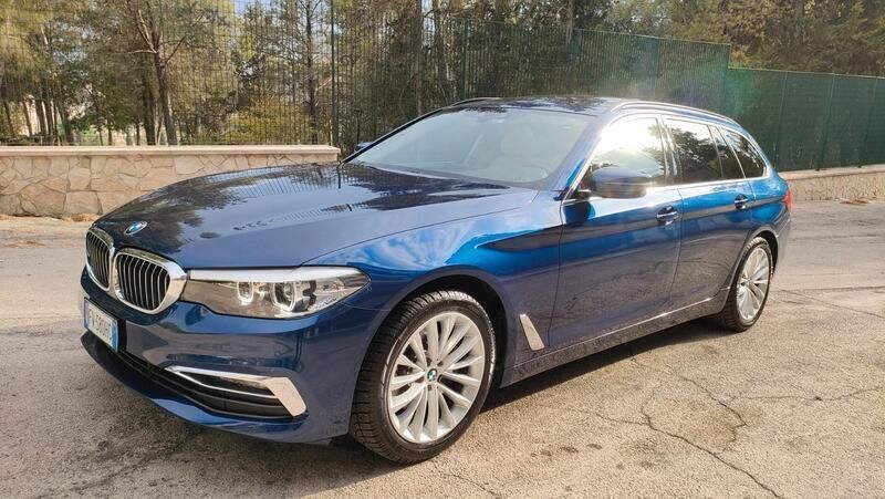Blu Usata 2019 BMW 520 Luxury Line Station wagon | 24.900 € - Immagine 1/4