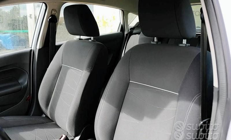 Usata Ford Fiesta 75 CV (55 kW) 2016 Bianco Utilitaria