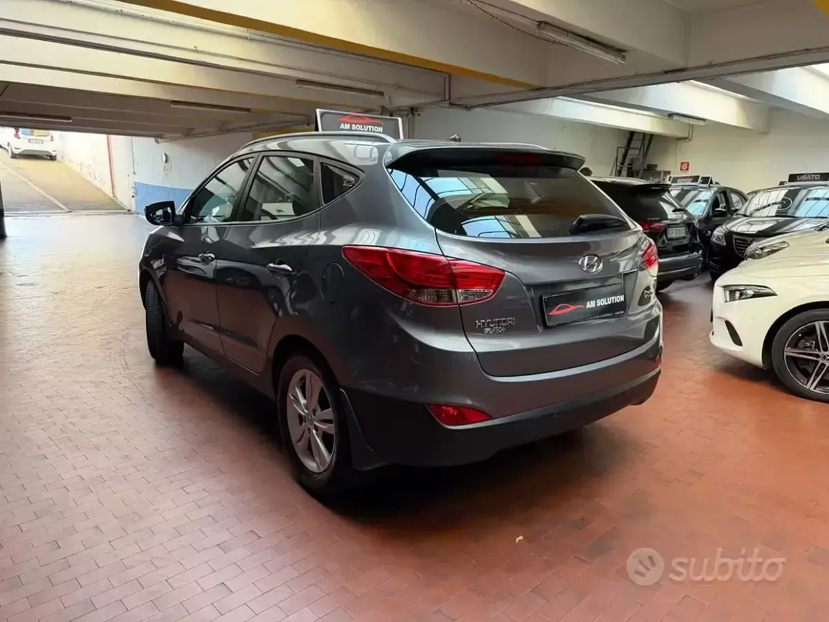 Usata Hyundai ix35 135 CV (99 kW) 2013 Grigio SUV