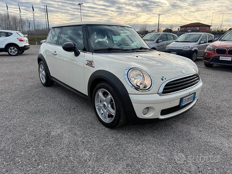 Usata Mini ONE 75 CV (55 kW) 2010 Bianco Utilitaria