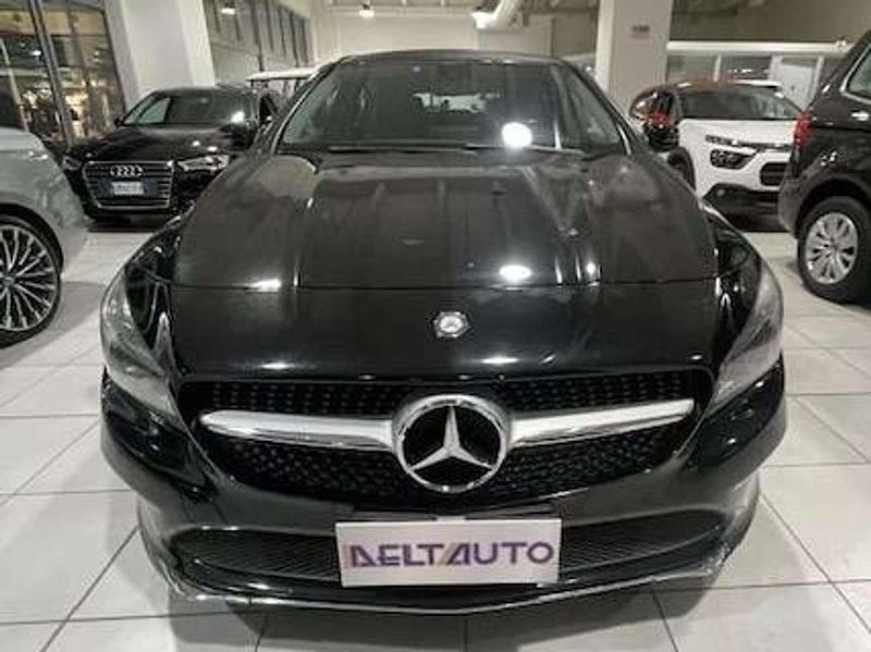 Usata Mercedes CLA200 Shooting Brake 136 CV (100 kW) 2017 Nero Station wagon