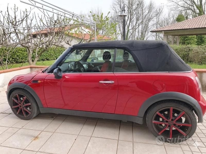 Usata Mini One Cabriolet 90 CV (66 kW) 2007 Rosso Cabrio