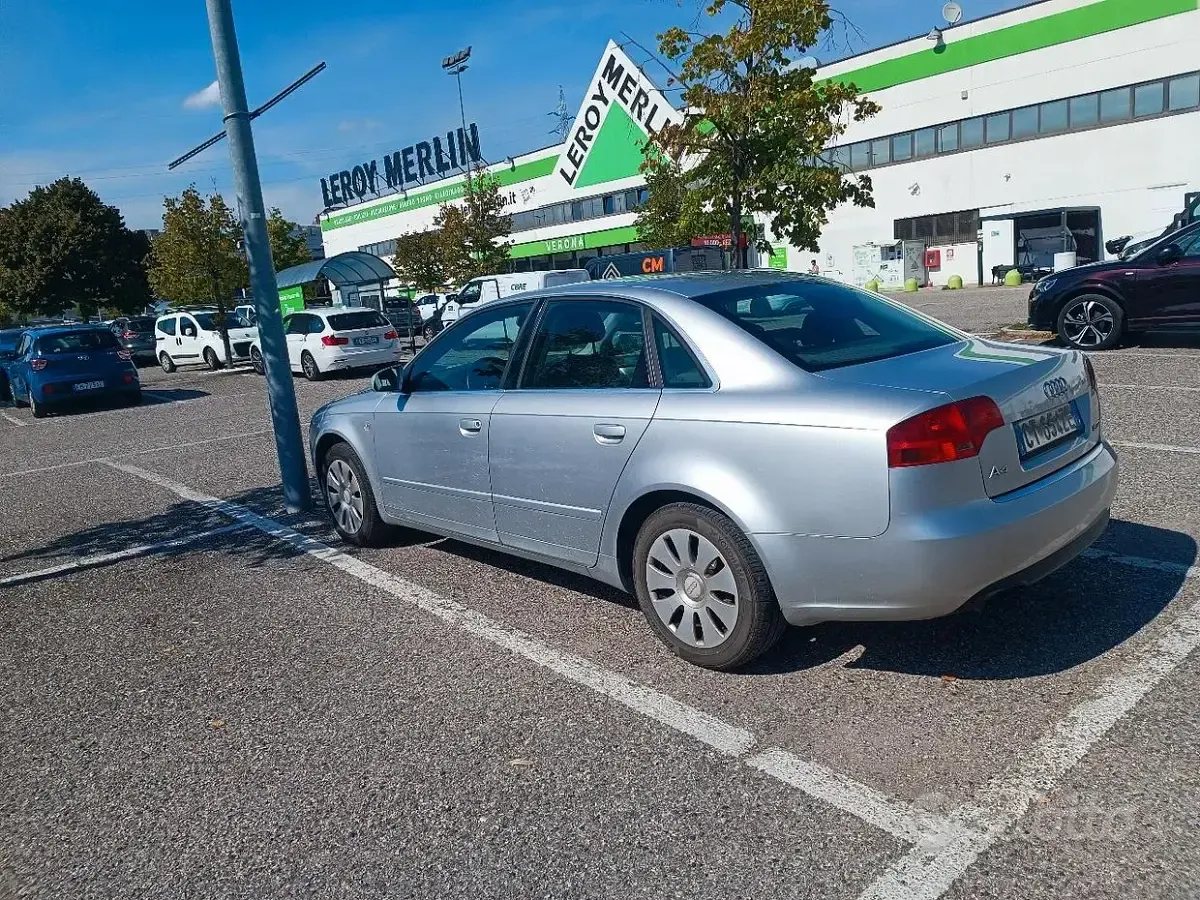 Usata Audi A4 116 CV (85 kW) 2005 Grigio Berlina
