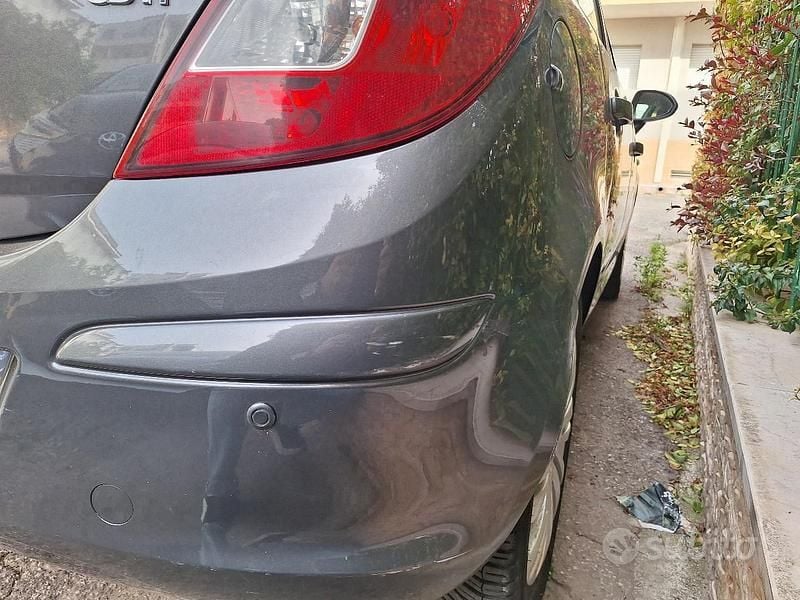 Usata Opel Corsa 95 CV (69 kW) 2011 Grigio Utilitaria
