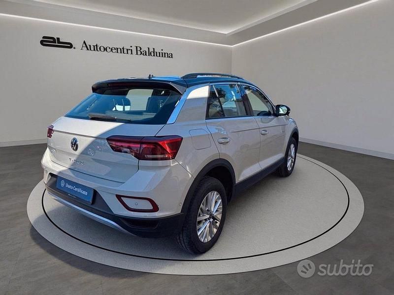 Usata VW T-Roc Life 110 CV (80 kW) 2023 Grigio SUV