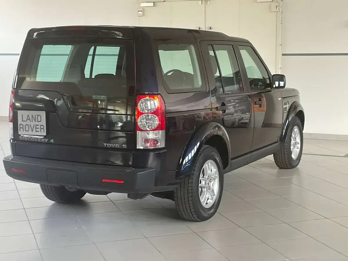Usata Land Rover Discovery 4 S 190 CV (139 kW) 2010 Buckingham blu SUV