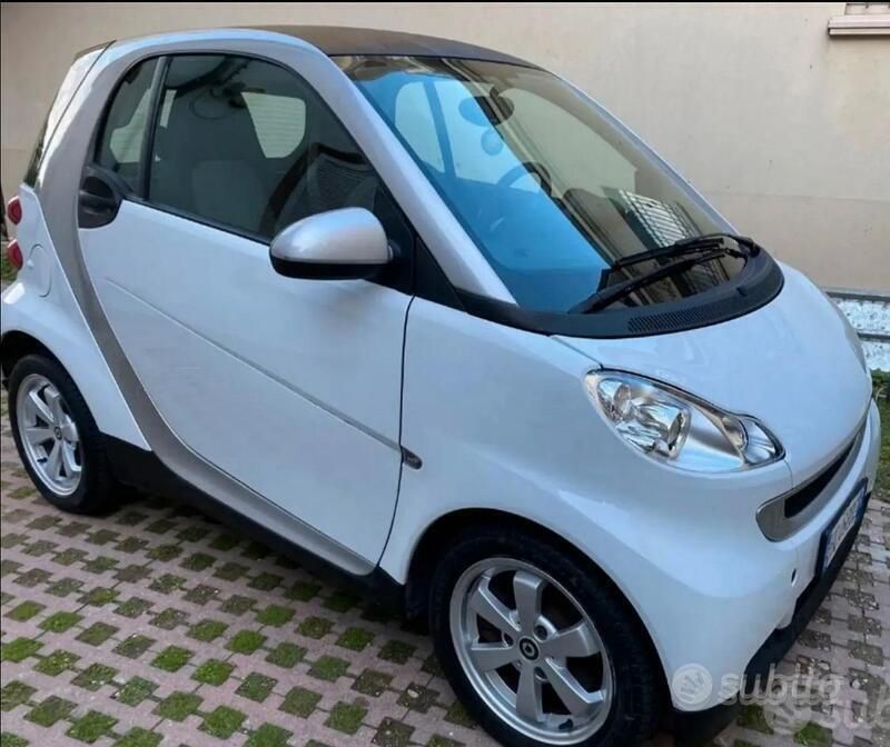 Usata Smart ForTwo Coupé 54 CV (39 kW) 2013 Utilitaria