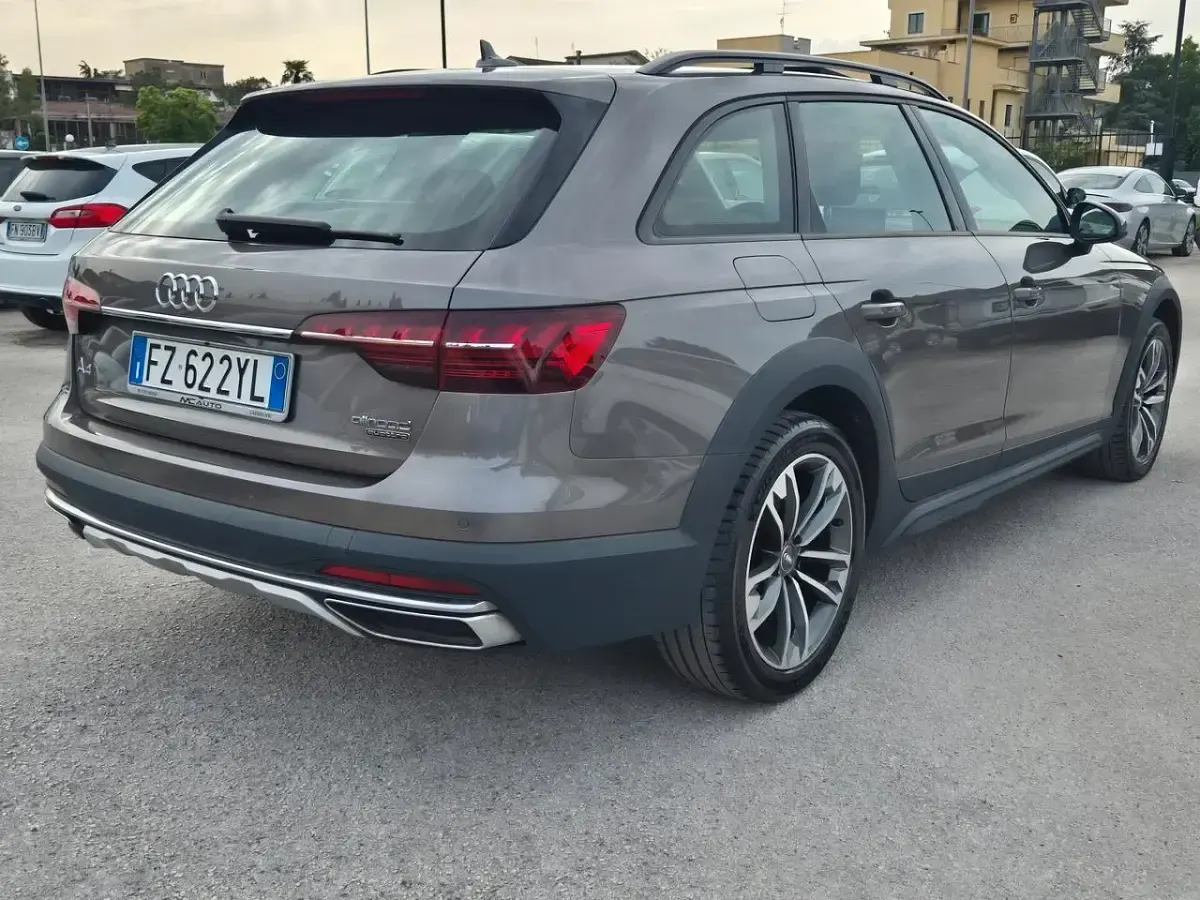 Usata Audi A4 Allroad Business 190 CV (139 kW) 2020 Grigio Station wagon
