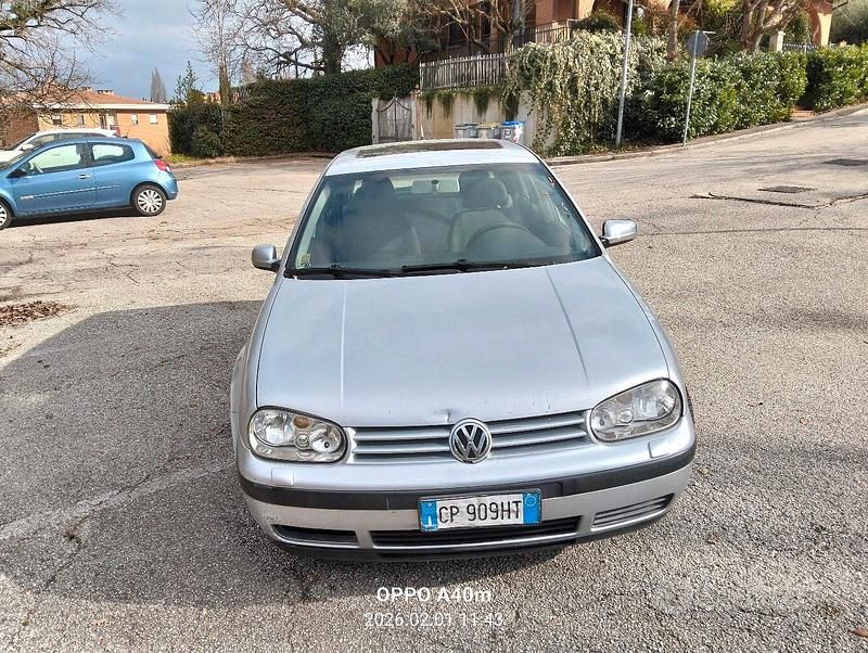 Usata VW Golf IV 101 CV (74 kW) 2003 Grigio Berlina