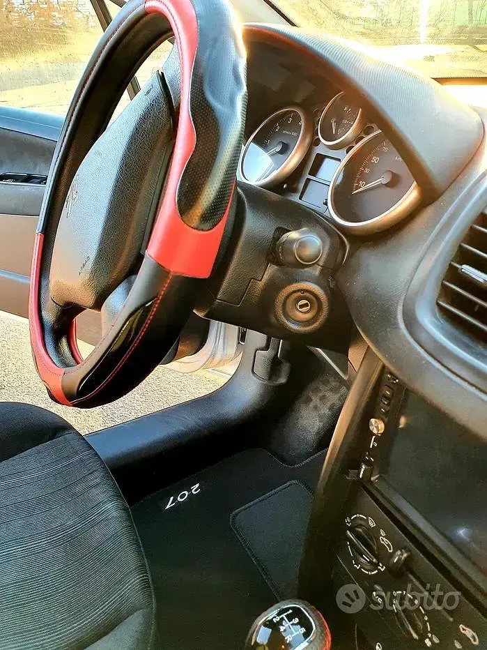 Usata Peugeot 207 88 CV (64 kW) 2007 Grigio Utilitaria