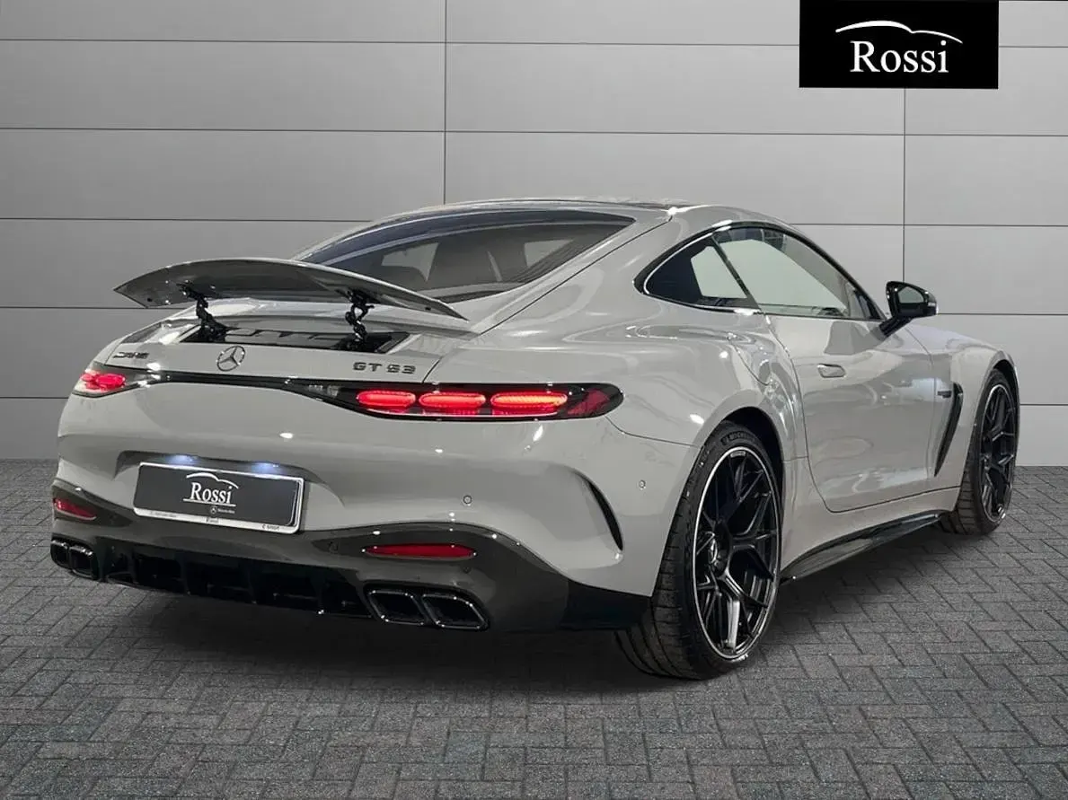 Usata Mercedes AMG GT 63 Premium Plus 585 CV (430 kW) 2024 Grigio alpi standard manufaktur Coupé