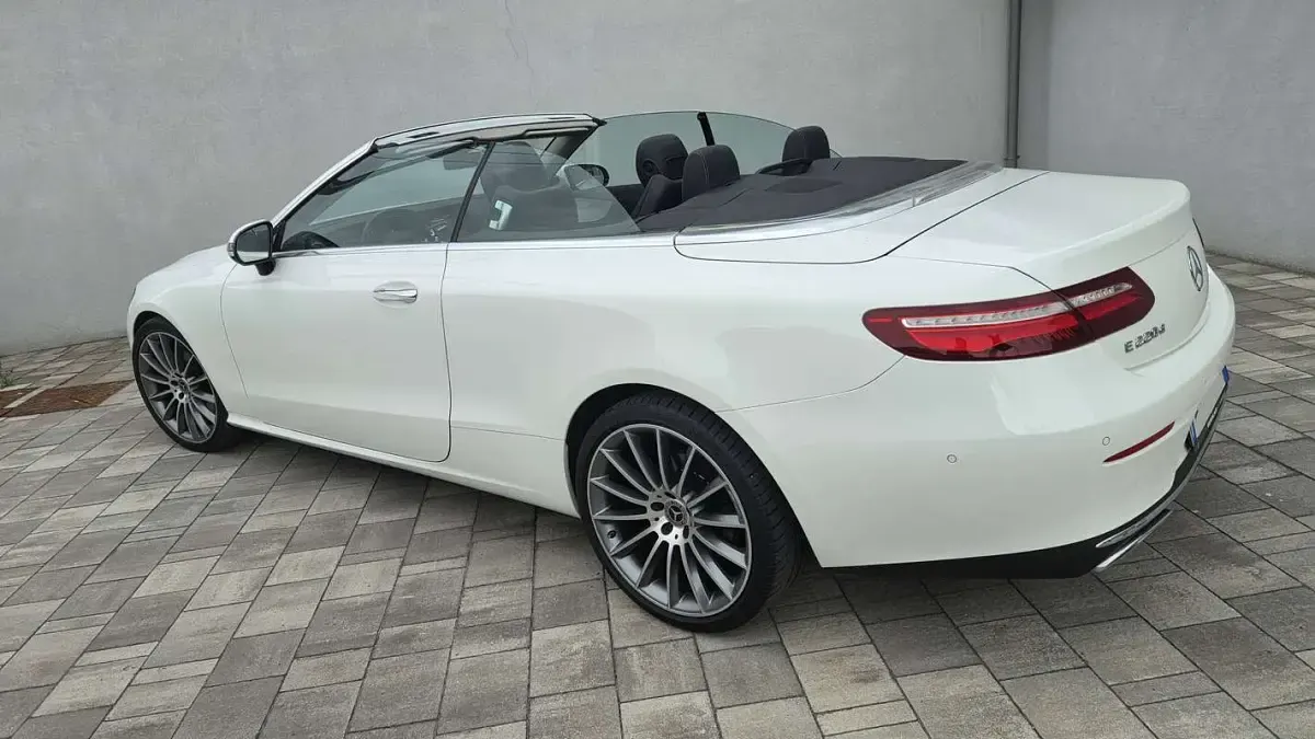 Usata Mercedes E220 Business 194 CV (142 kW) 2019 Bianco Cabrio