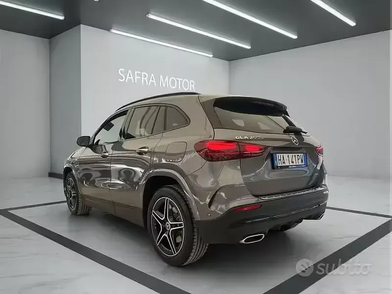 Usata Mercedes GLA250 Advanced Plus 218 CV (160 kW) 2025 Grigio SUV