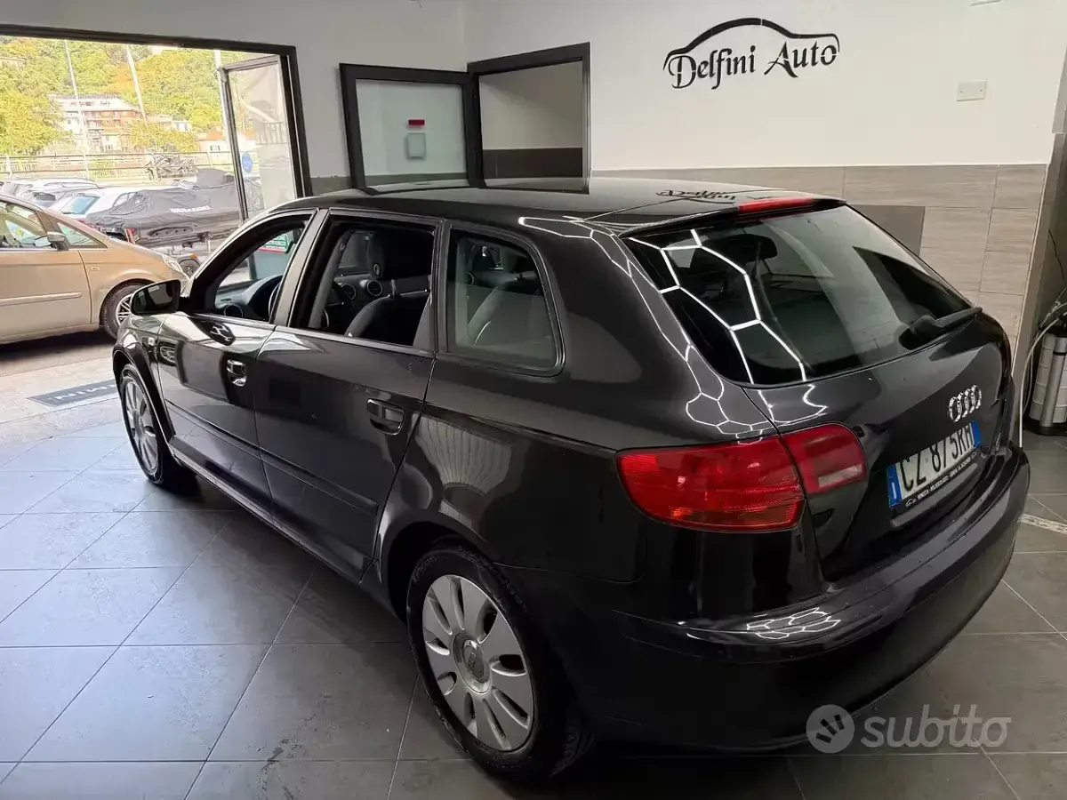 Usata Audi A3 Ambiente 105 CV (77 kW) 2006 Nero Utilitaria