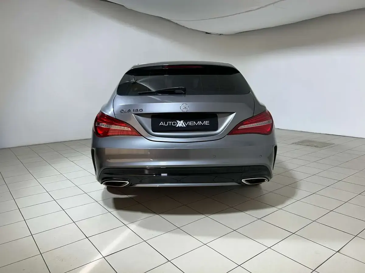 Usata Mercedes CLA180 Shooting Brake Premium 122 CV (89 kW) 2018 Grigio Station wagon