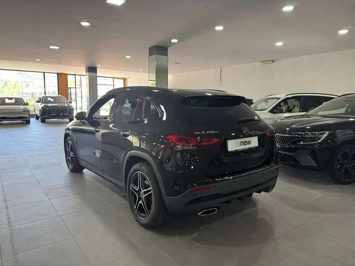 Usata Mercedes GLA200 Premium 150 CV (110 kW) 2023 Nero SUV