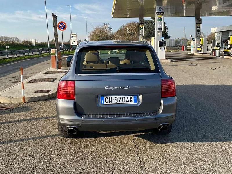 Usata Porsche Cayenne 340 CV (250 kW) 2005 Grigio SUV