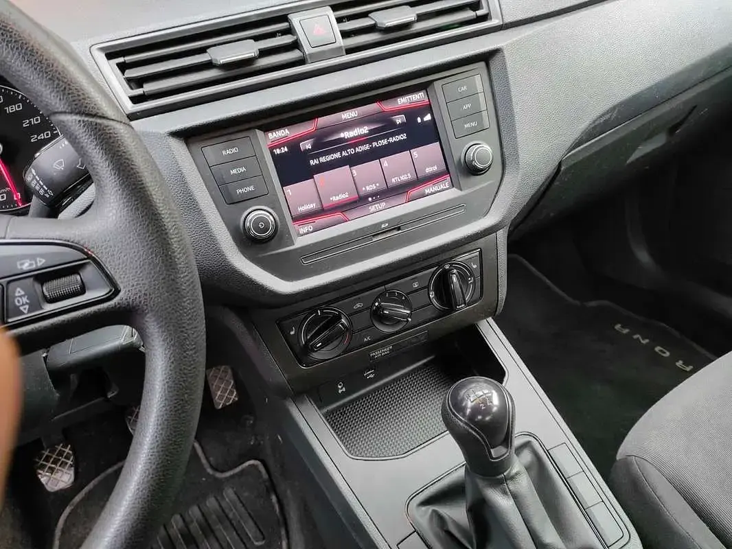 Usata Seat Arona Reference 95 CV (69 kW) 2019 Blu/azzurro SUV