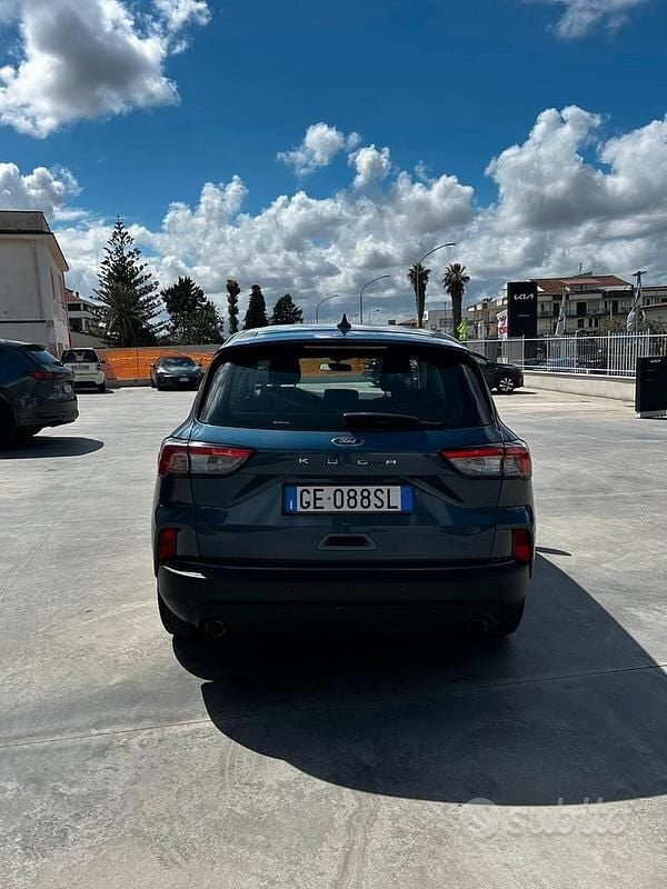 Usata Ford Kuga Titanium 120 CV (88 kW) 2021 Blu SUV