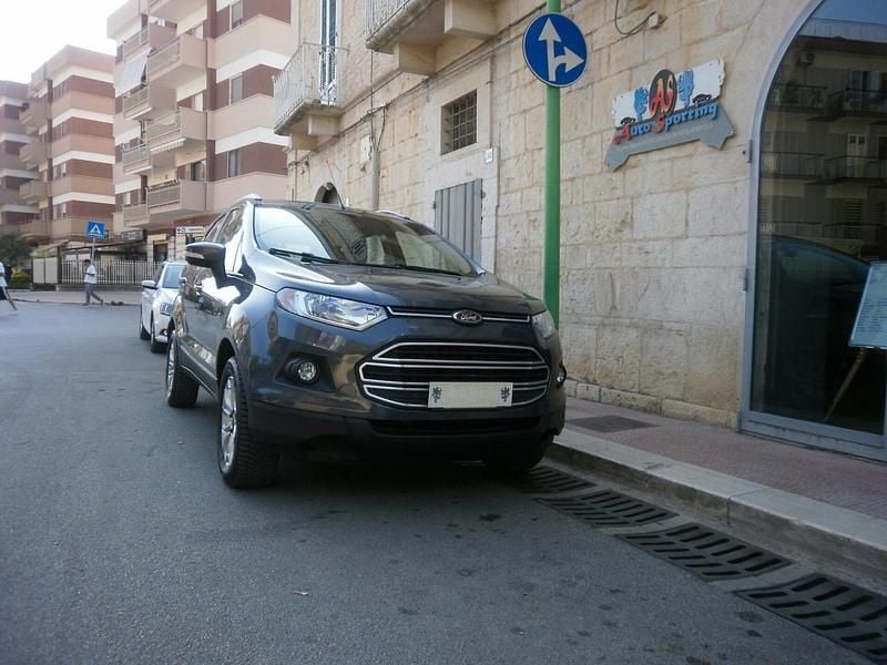 Usata Ford Ecosport Titanium 95 CV (69 kW) 2017 Grigio SUV