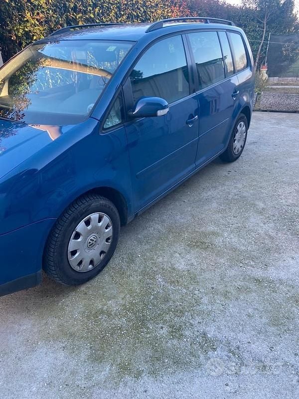 Usata VW Touran 101 CV (74 kW) 2007 Blu Monovolume