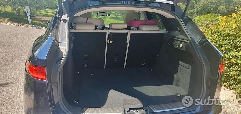 Usata Jaguar F-Pace 250 CV (183 kW) 2016 Blu SUV