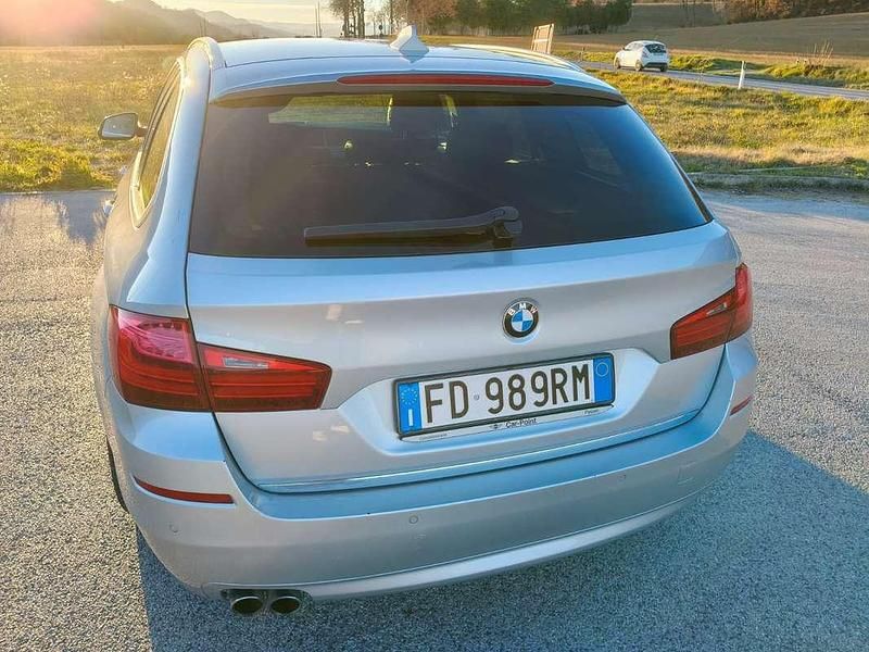 Usata BMW 520 Luxury Line 190 CV (139 kW) 2016 Argento Station wagon