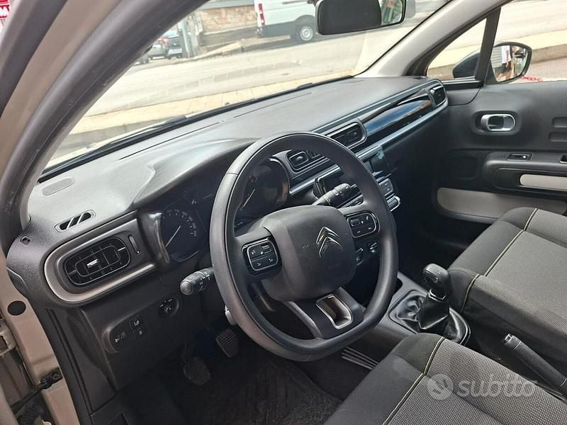 Usata Citroën C3 Shine 75 CV (55 kW) 2019 Beige Utilitaria