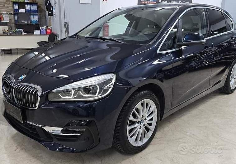 Usata BMW 218 Active Tourer Luxury Line 150 CV (110 kW) 2019 Blu/azzurro Monovolume
