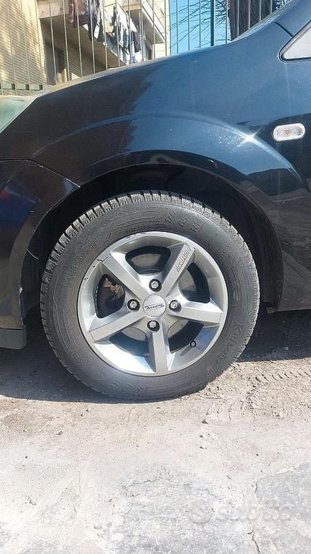 Usata Ford Fiesta 2007 Nero Utilitaria