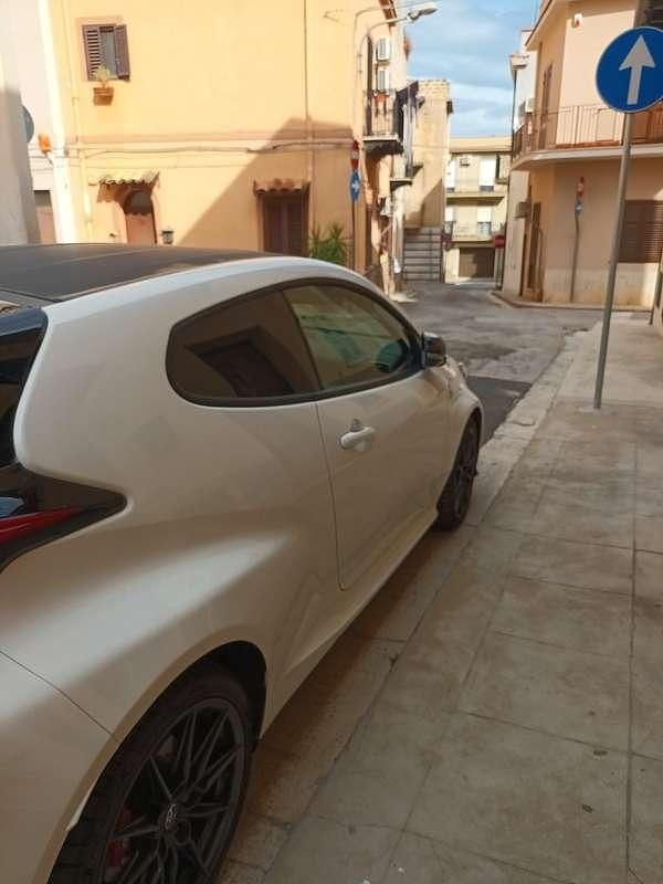 Usata Toyota Yaris 261 CV (191 kW) 2021 Utilitaria