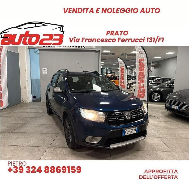 Blu Usata 2017 Dacia Sandero Tre volumi | 6499 € (Buon prezzo) - Immagine 1/4