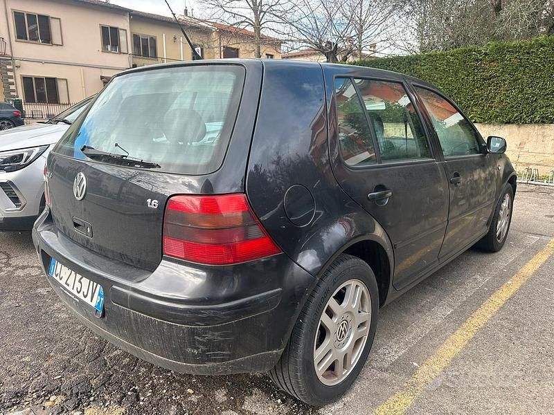 Usata VW Golf 2002 Berlina