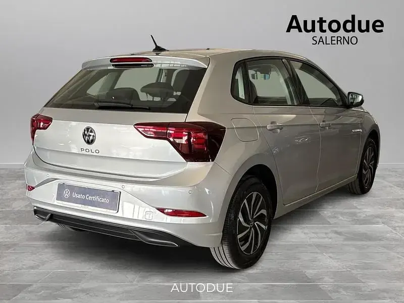 Usata VW Polo Life 95 CV (69 kW) 2025 Reflex silver metallizzato Utilitaria