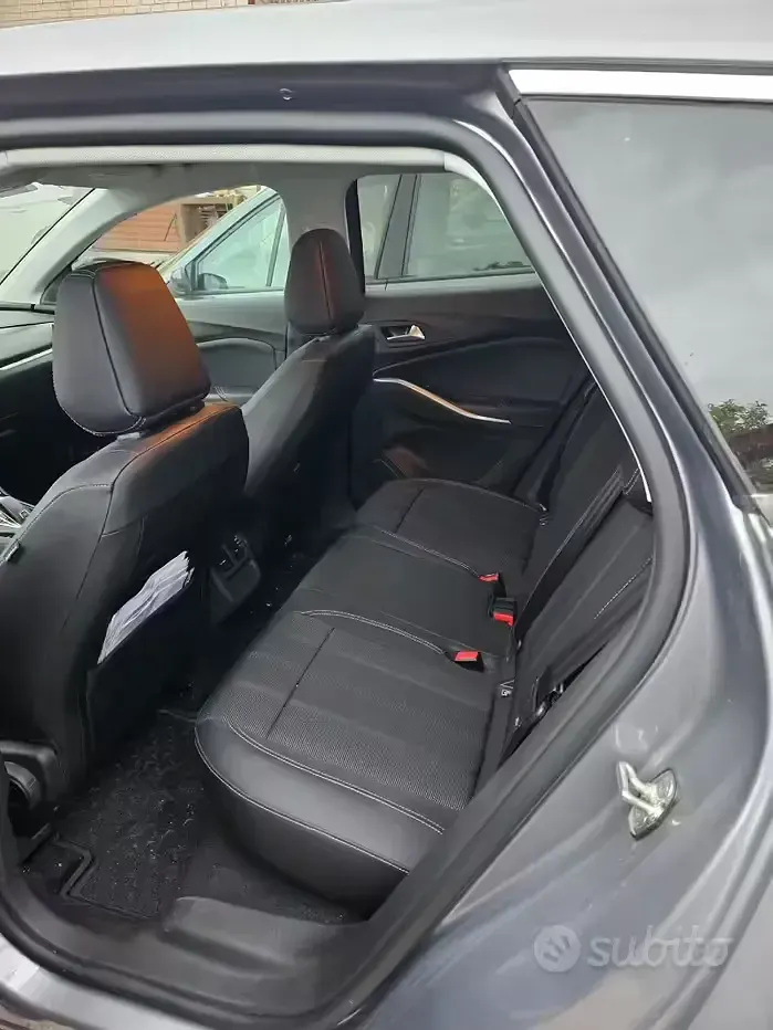 Usata Opel Grandland X 131 CV (96 kW) 2023 SUV