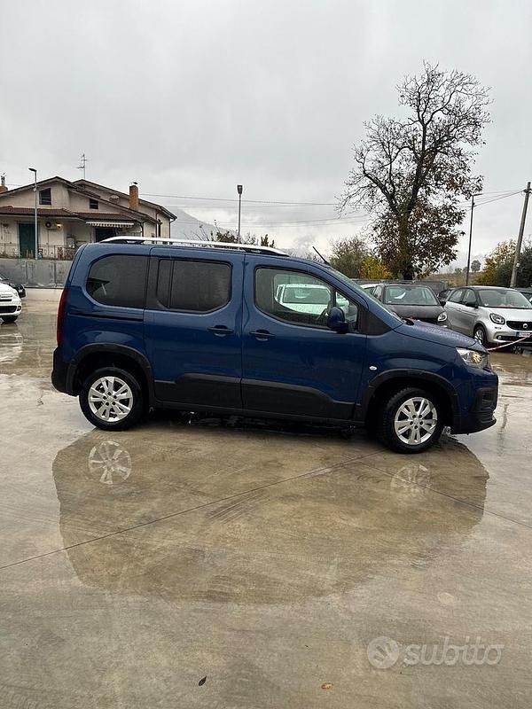 Usata Peugeot Rifter GT-line 130 CV (95 kW) 2018 Blu Monovolume