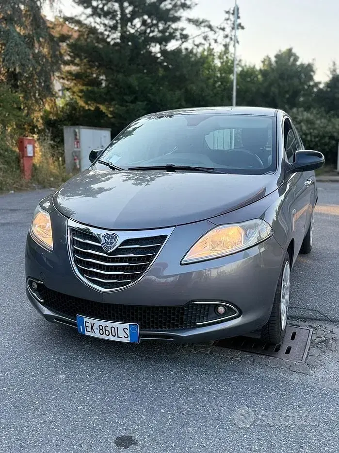 Usata Lancia Ypsilon S 69 CV (50 kW) 2011 Grigio Utilitaria