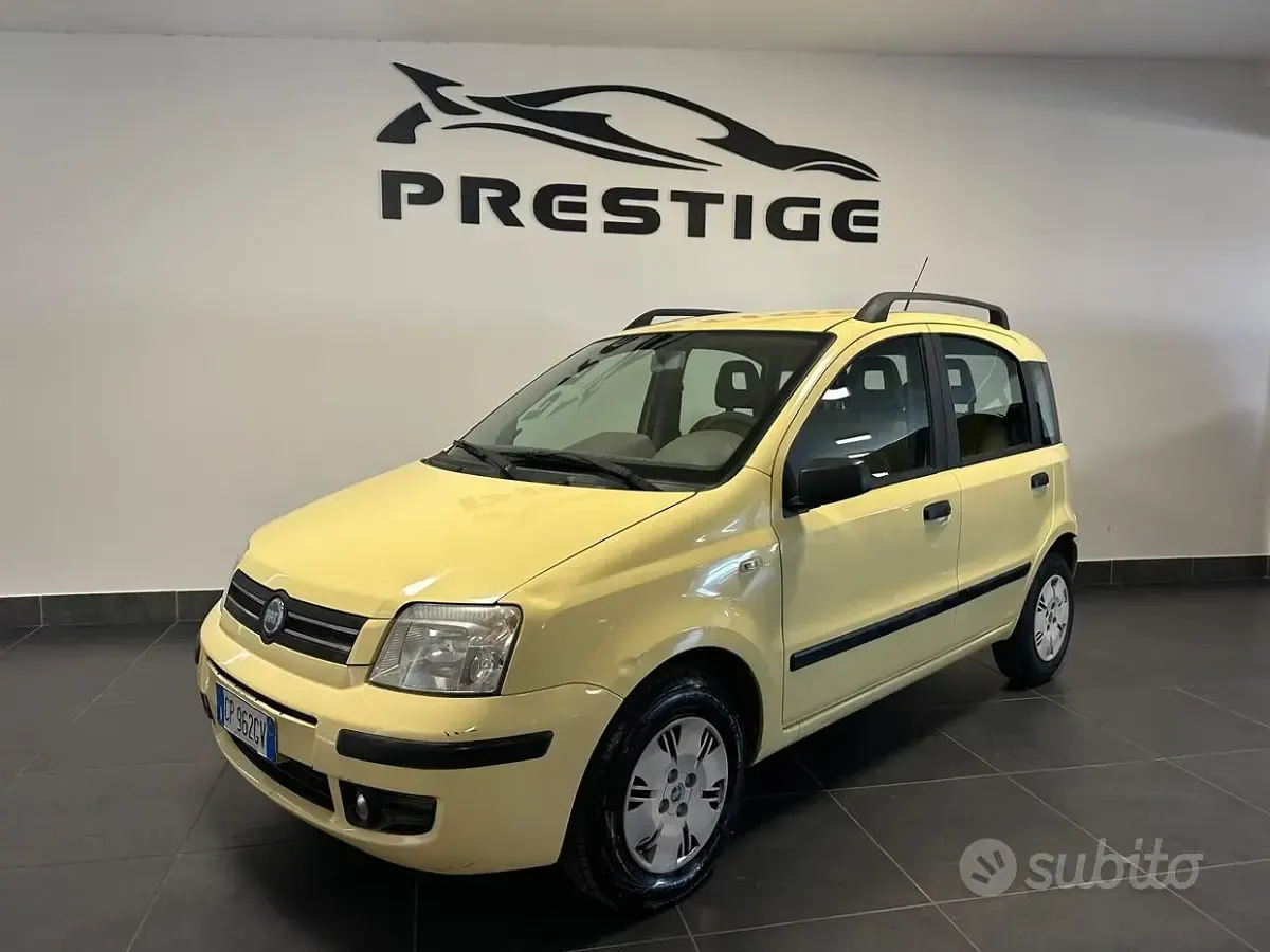 Usata Fiat Panda Emotion 69 CV (50 kW) 2004 Giallo Utilitaria