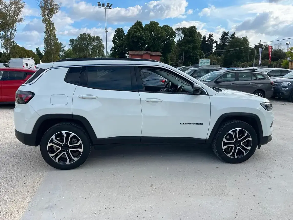 Usata Jeep Compass 130 CV (95 kW) 2023 Bianco SUV