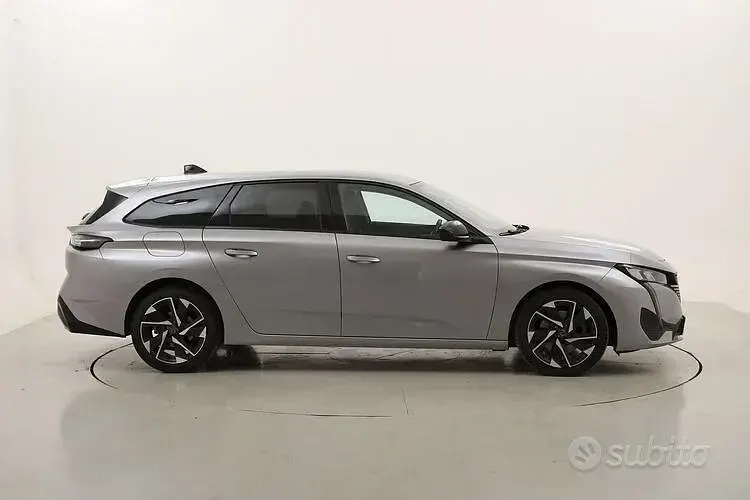 Usata Peugeot 308 SW Allure 131 CV (96 kW) 2023 Grigio Station wagon