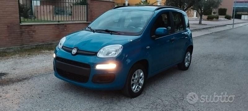 Usata Fiat Panda Lounge 85 CV (62 kW) 2012 Blu Utilitaria