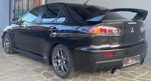 Usata Mitsubishi Lancer Evolution 295 CV (216 kW) 2010 Nero Berlina