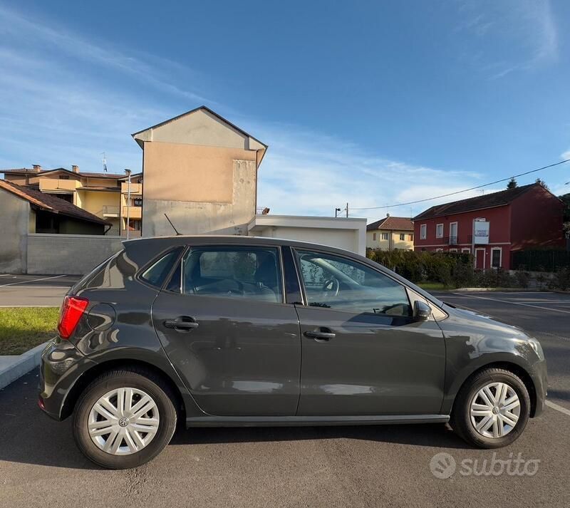 Usata VW Polo 60 CV (44 kW) 2016 Grigio Utilitaria