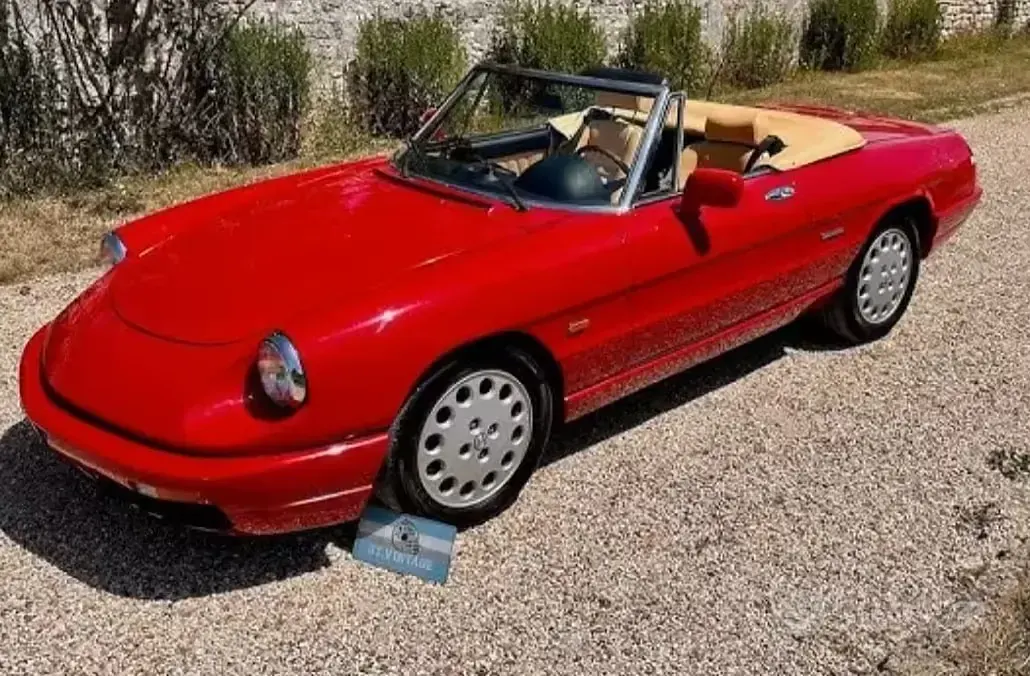 Usata Alfa Romeo Spider 122 CV (89 kW) 1991 Rosso Cabrio