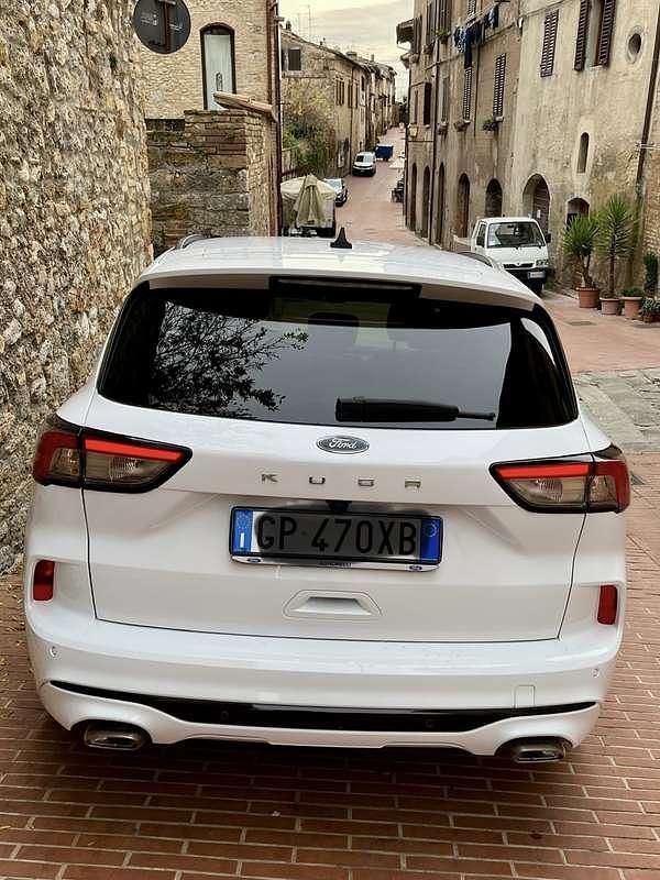Usata Ford Kuga ST-Line 150 CV (110 kW) 2023 Bianco SUV