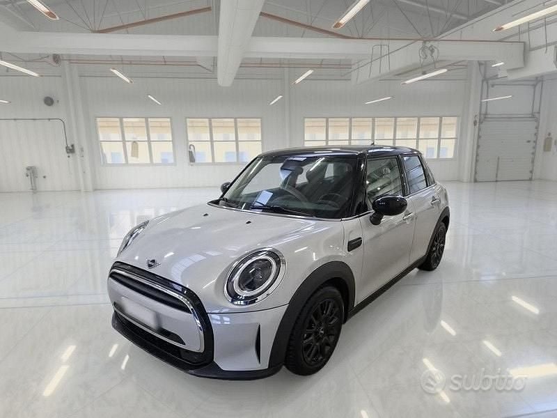 Grigio Usata 2022 Mini Cooper Classic Utilitaria | 23.650 € (Buon prezzo) - Immagine 1/4