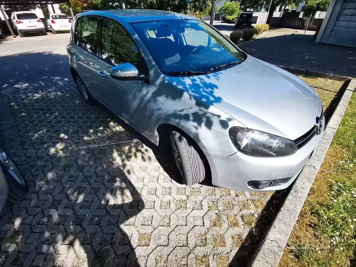 Begagnad VW Golf VI 110 HK (80 kW) 2009 Grå Halvkombi